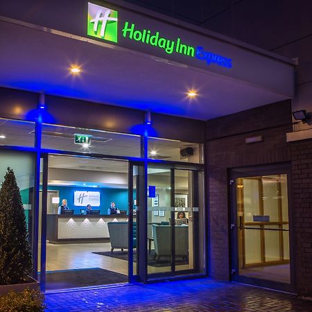 Holiday Inn Express Manchester Airport By Ihg Ringway Esterno foto
