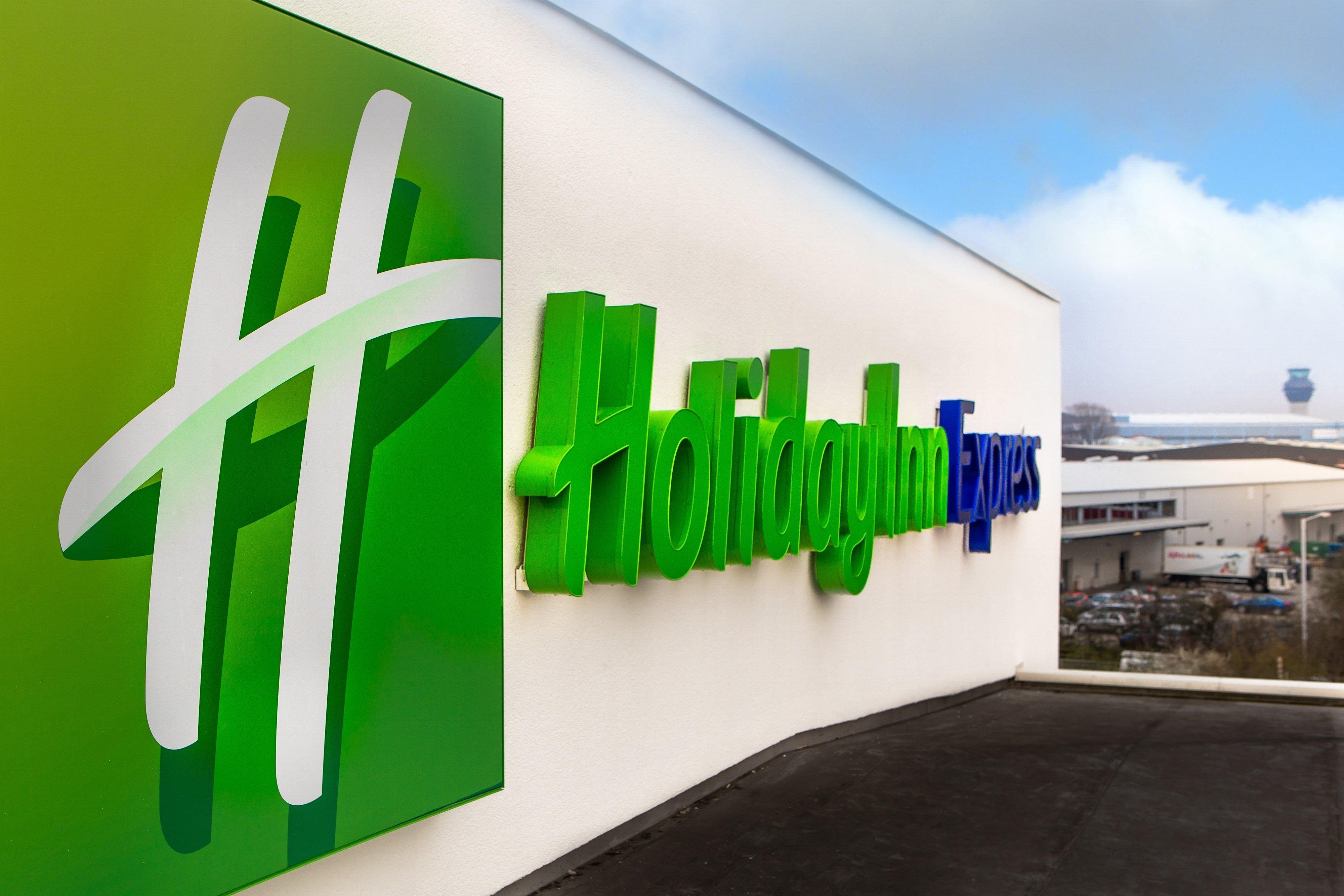 Holiday Inn Express Manchester Airport By Ihg Ringway Esterno foto