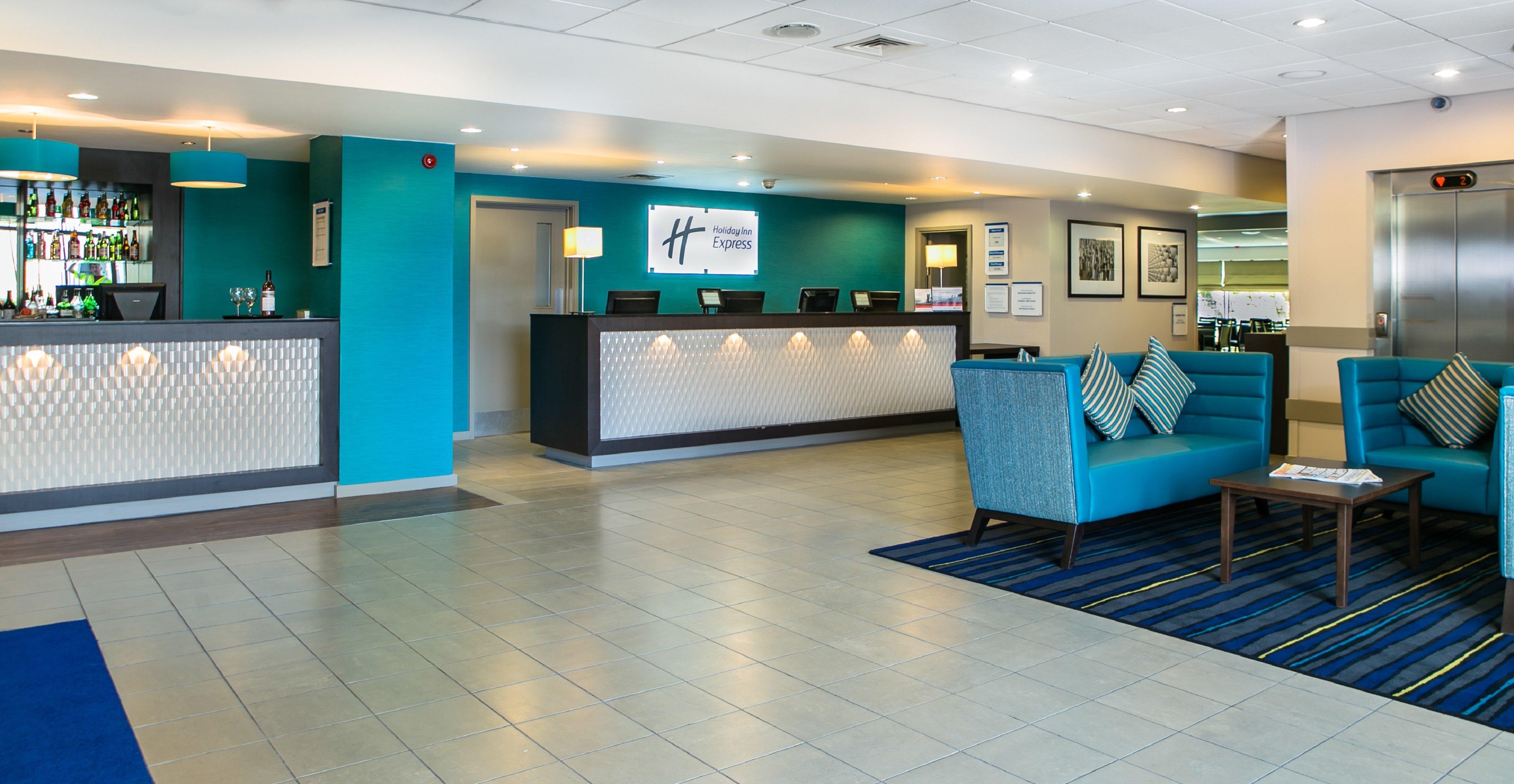 Holiday Inn Express Manchester Airport By Ihg Ringway Esterno foto