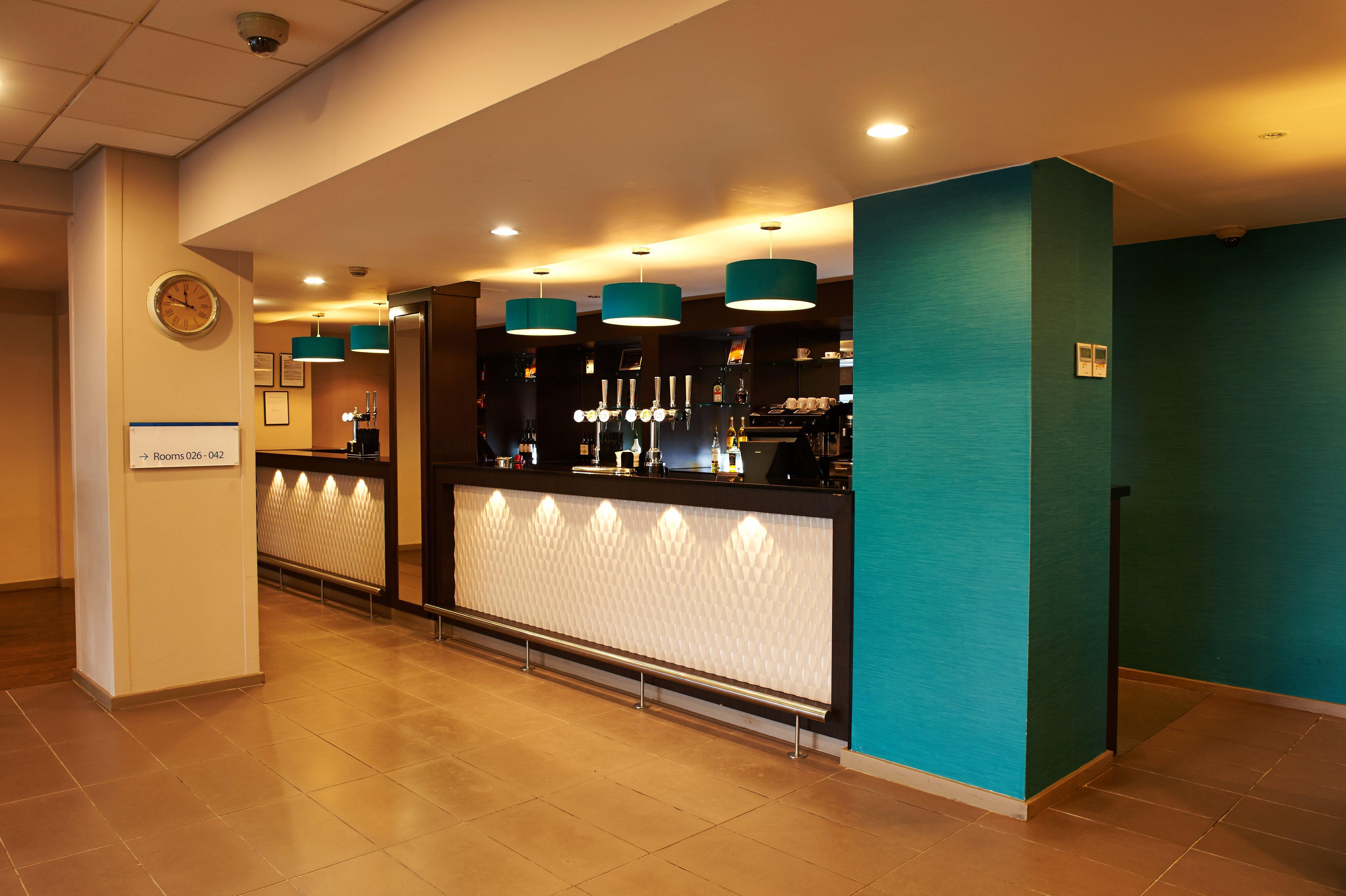 Holiday Inn Express Manchester Airport By Ihg Ringway Esterno foto