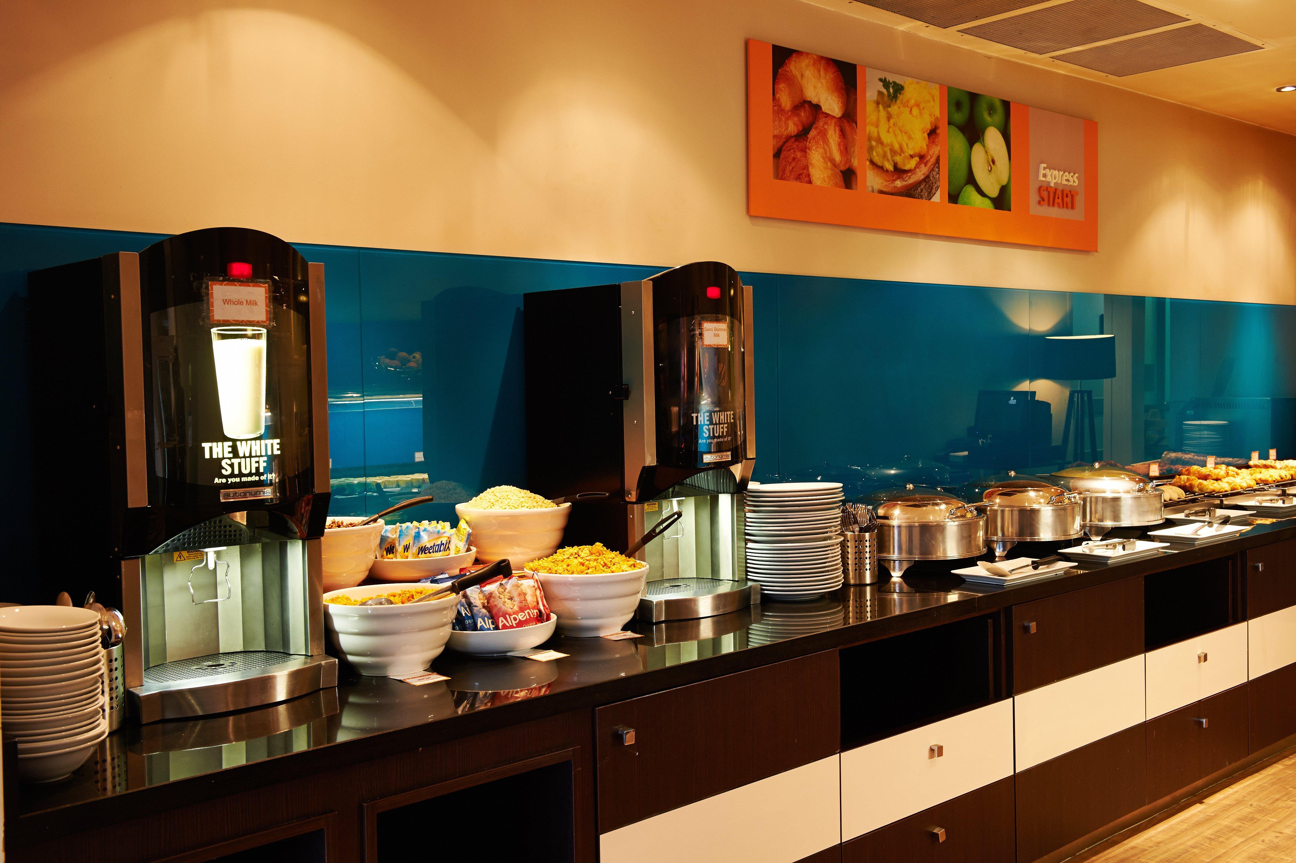 Holiday Inn Express Manchester Airport By Ihg Ringway Esterno foto