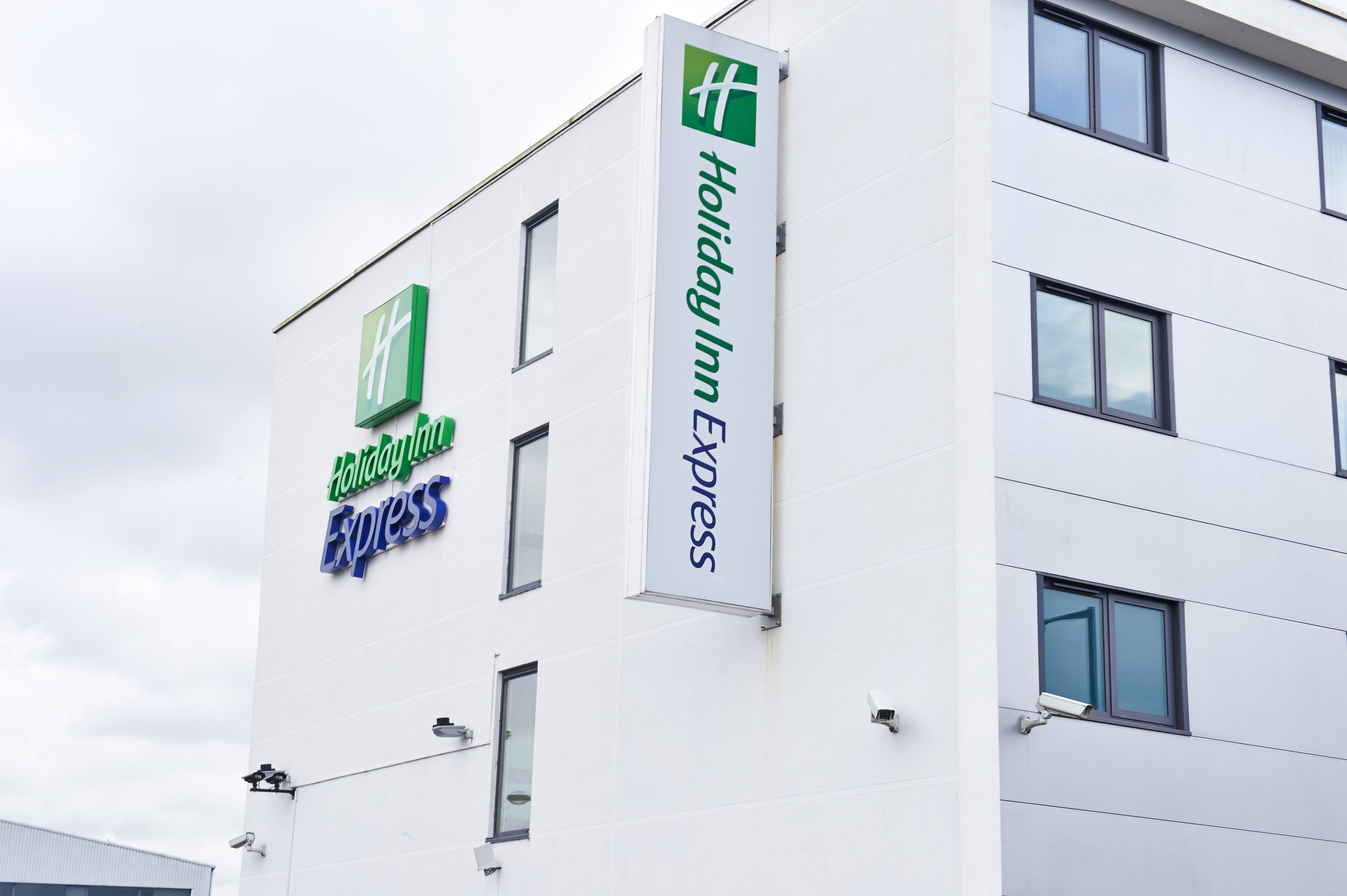 Holiday Inn Express Manchester Airport By Ihg Ringway Esterno foto