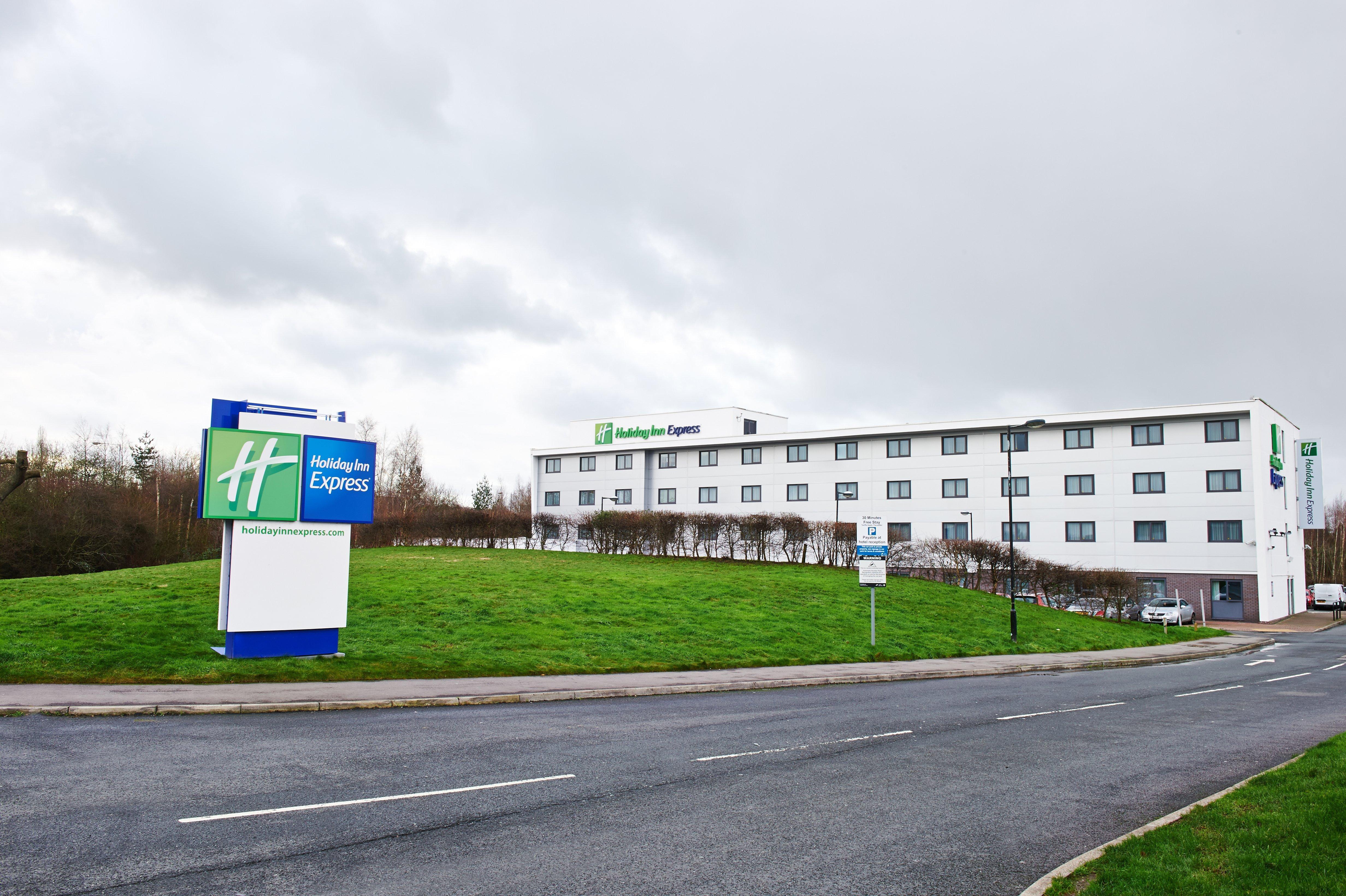 Holiday Inn Express Manchester Airport By Ihg Ringway Esterno foto