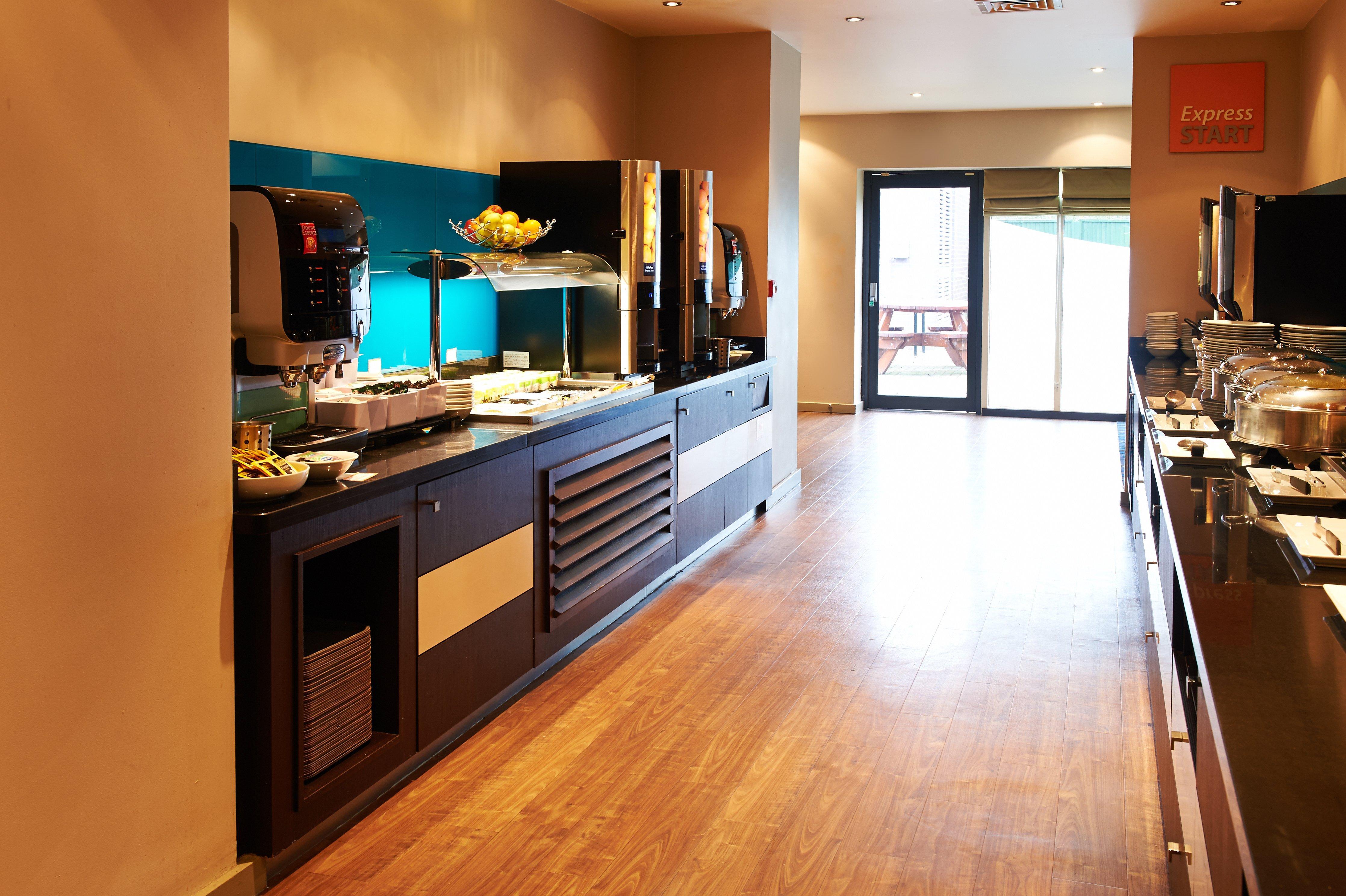 Holiday Inn Express Manchester Airport By Ihg Ringway Esterno foto