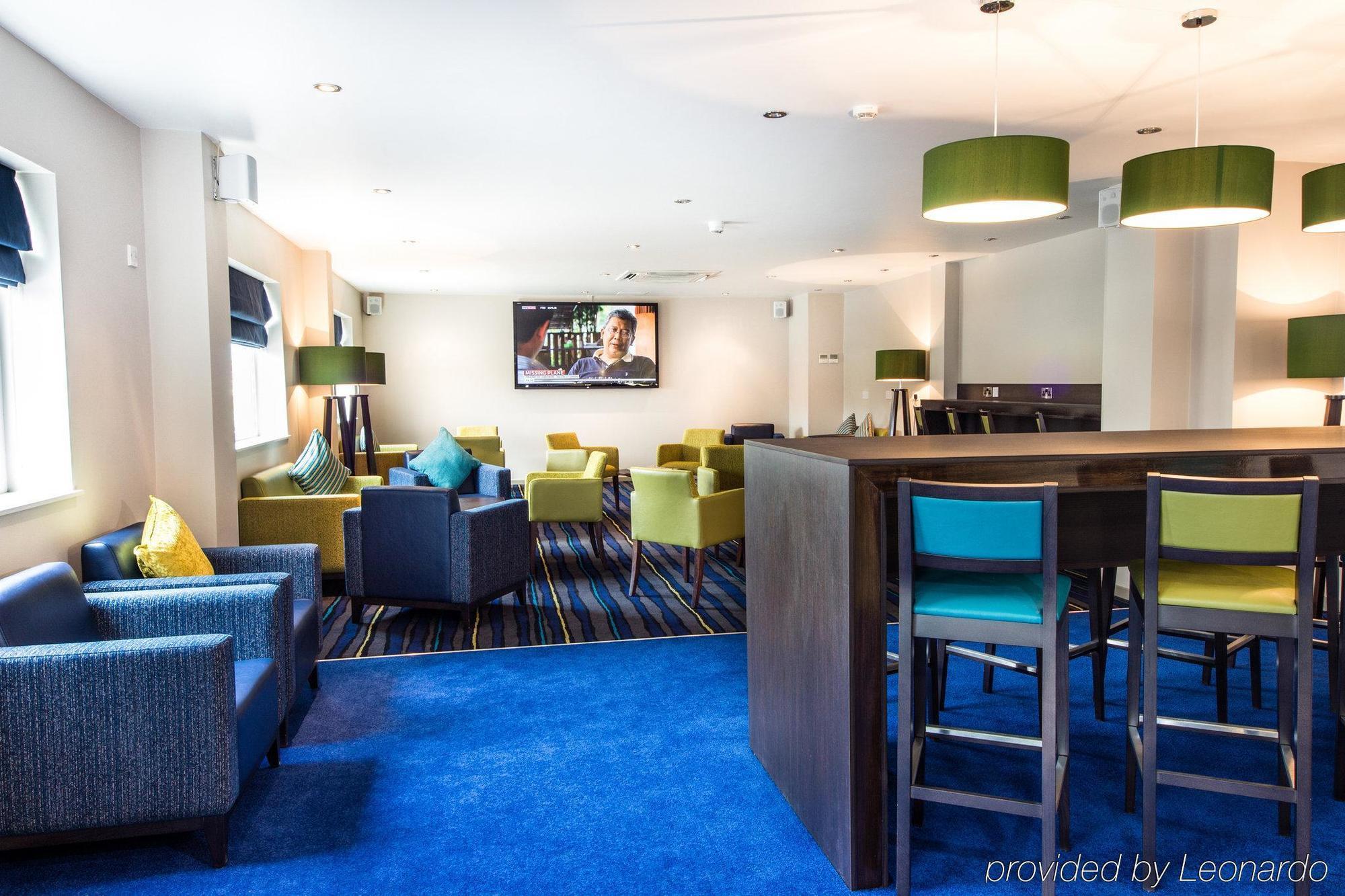 Holiday Inn Express Manchester Airport By Ihg Ringway Esterno foto