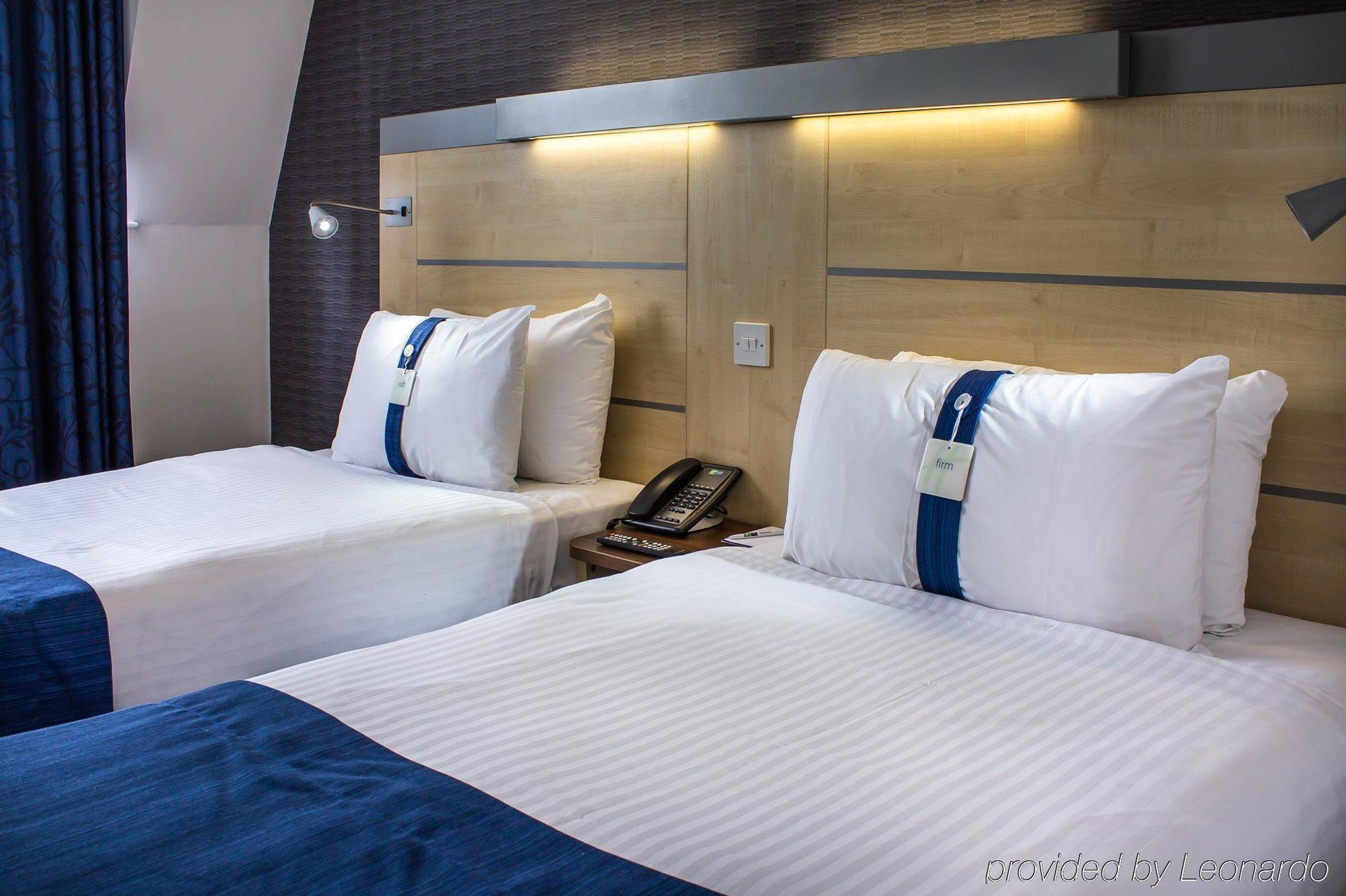 Holiday Inn Express Manchester Airport By Ihg Ringway Esterno foto