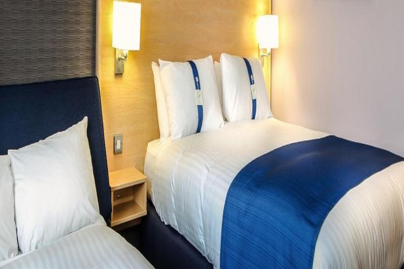 Holiday Inn Express Manchester Airport By Ihg Ringway Esterno foto