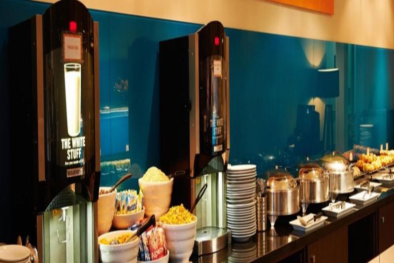 Holiday Inn Express Manchester Airport By Ihg Ringway Esterno foto
